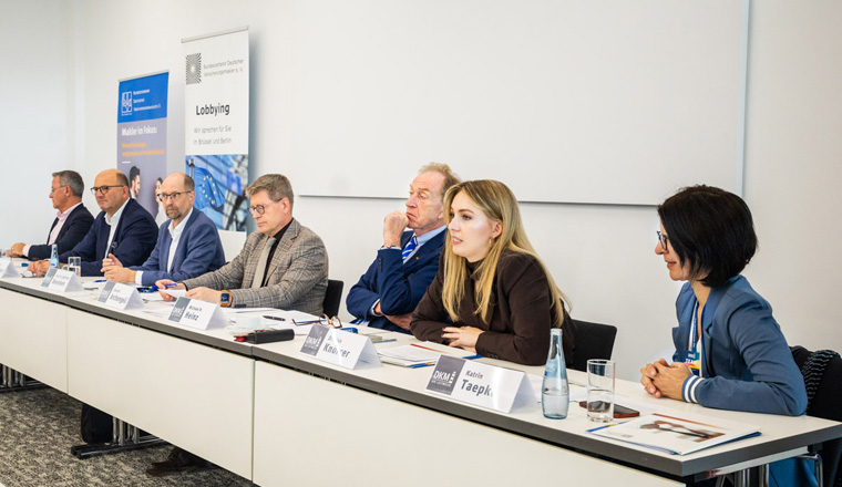 BVK untersucht Bonifikationen, BDVM den Deckungsnotstand