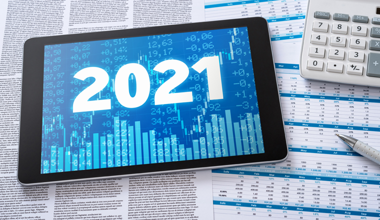 Tablet mit Finanzunterlagen - 2021