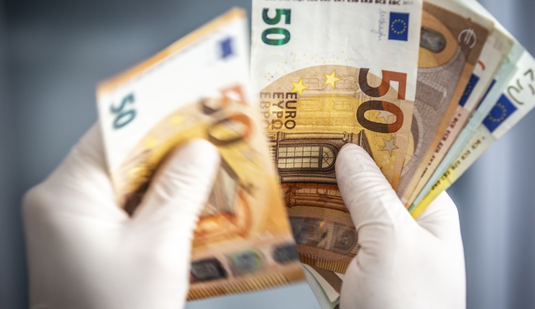 Sparer Horten Wegen Corona Noch Mehr Bargeld Asscompact News Fur Assekuranz Und Finanzwirtschaft