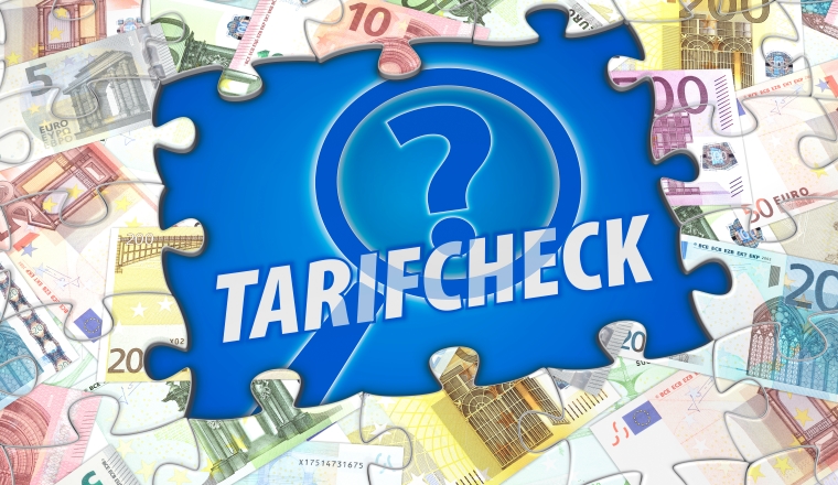 Tarifcheck, Vergleich, Check, Tarif, Tarifvergleich, Versicherung, Finanzcheck, Geld, Tarifwechsel, Tarife, vergleichen, sparen, Info, Werbung, Geldscheine, Gelds sparen, Euro, Versicherungen, Euroscheine, Grafik, Illustration, Hinweis, Symbol, sparen, blau, modern, berechnen, KFZ Versicherung, Berechnung, checken, Haftpflicht, Internet, kalkulieren, Krankenversicherung, nachrechnen, online Lupe, onlinevergleich, preise, Preisvergleich, Beratung, Rentenversicherung, suche, suchen, Tarife, Tarifrechner, untersuchen, Vergleichsportal, Vergleichsrechner
