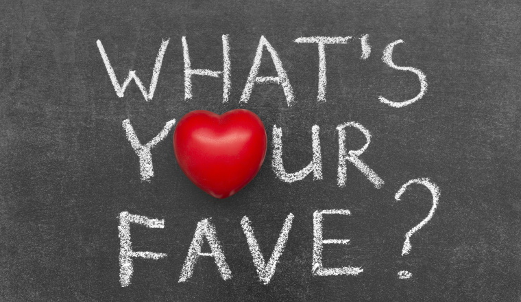 whats your fave question handwritten on chalkboard with heart symbol instead of O