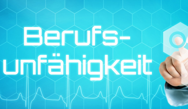 Arzt mit futuristischem Interface - Berufsunfähigkeit