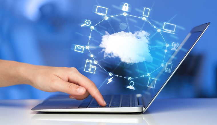 Hand working with a Cloud Computing diagram, new technology concept