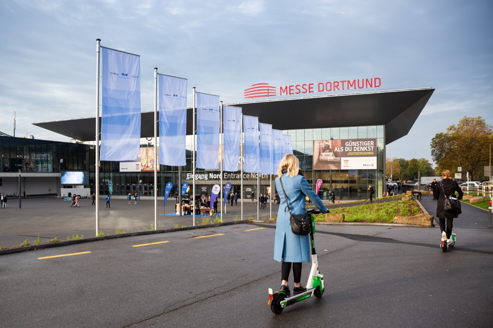 Viele Wege und Verkehrsmittel führten zur DKM.