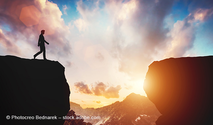 Die Märkte haben derzeit mit diversen Herausforderungen zu kämpfen – geopolitische und technologische Veränderungen prägen das Weltgeschehen. Manchmal schlägt es sich negativ an der Börse nieder, manchmal verleihen die Ereignisse dem Markt aber auch einen Höhenflug. AssCompact hat im Schwerpunkt „Investieren im Wandel“ der April-Ausgabe nach Einschätzungen von Experten gefragt.