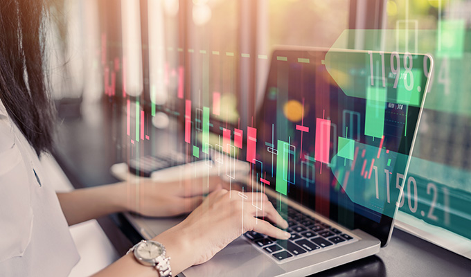 Wie haben die Aktienfonds der verschiedenen Regionen insgesamt performt? Dieser Untersuchung hat sich Scope Fund Analysis angenommen. Fast 1.900 Aktienfonds aus der ganzen Welt wurden untersucht, in acht Peergroups unterteilt und je einem Vergleichsindex zugeordnet. 624 Fonds haben ihre Vergleichsindizes outperformt. Das ist die Rangfolge der acht Peergroups – von der schwächsten zur besten.<p><em>Bild: © Have a nice day – stock.adobe.com</em></p>