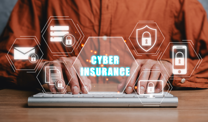 Der Cyberversicherungsmarkt ist dynamisch. Die Technologie und damit auch die Bedrohungen entwickeln sich ständig weiter und Versicherer passen ihre Produkte entsprechend an. Für Makler ist es nicht leicht, den Überblick zu bewahren. Die digitale Plattform CyberDirekt spricht in seiner Marktanalyse wichtige Unterschiede in den Bedingungswerken der Anbieter an, die für die Beratung wichtig sind. <p><i>[Bild: © Montga Studio ­­– stock.adobe.com]</i> 