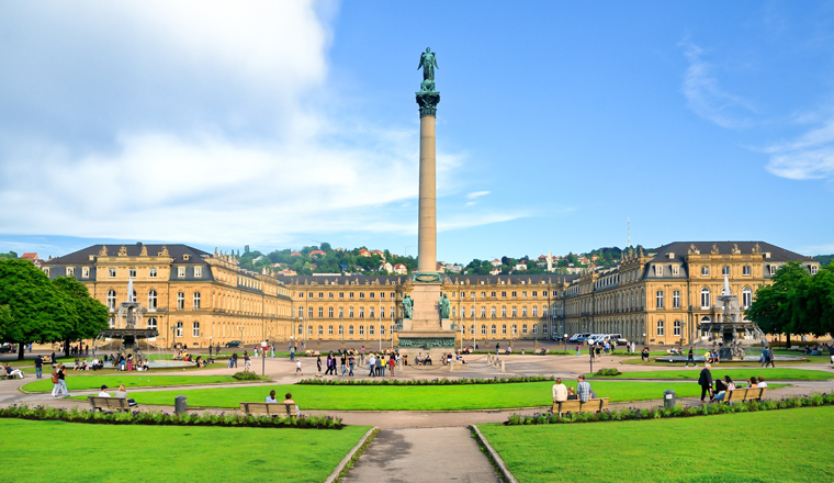 Wer in der Hauptstadt Baden-Württembergs wohnt, kann sich freuen: Hier wohnt es sich in der was Hausrat- und Wohngebäudeschäden angeht sichersten deutschen Stadt mit mindestens 500.000 Einwohnern. Vor allem Fahrraddiebstahl, Internetkriminalität und Überschwemmungen fallen hier kaum ins Gewicht. Auch Brände und Stürmen gibt es in Stuttgart eher selten.