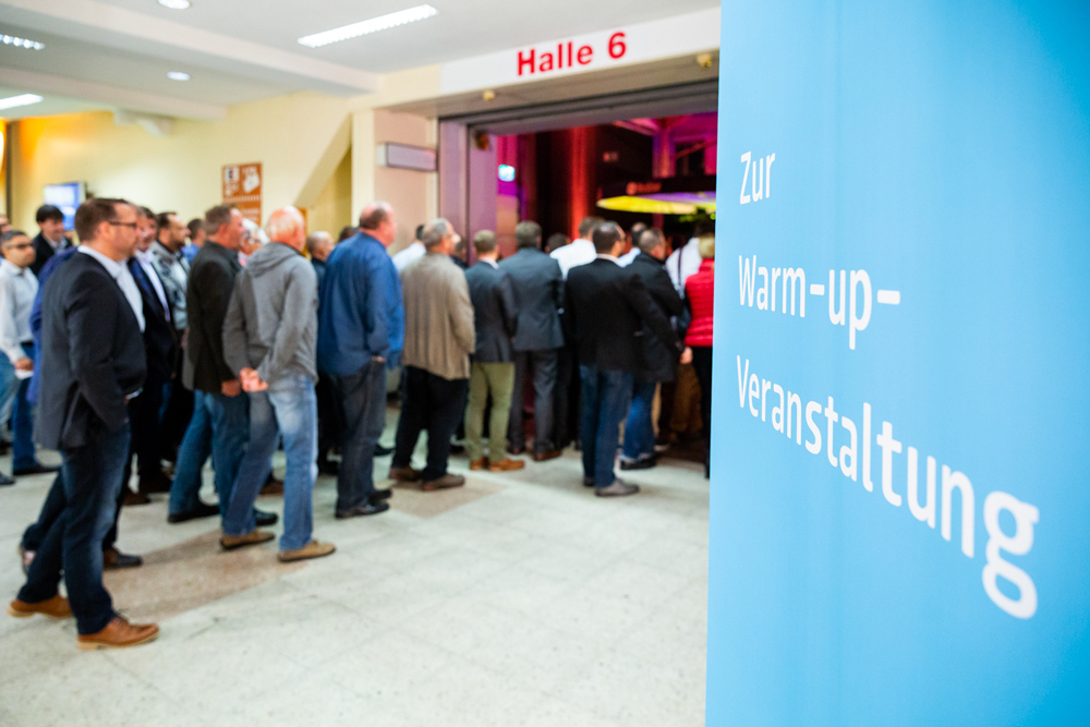 Schon zum Warm-up am Dienstagabend strömten die Besucher. 