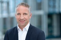 Pools und Makler: Balance zwischen Marketing und Vertrieb